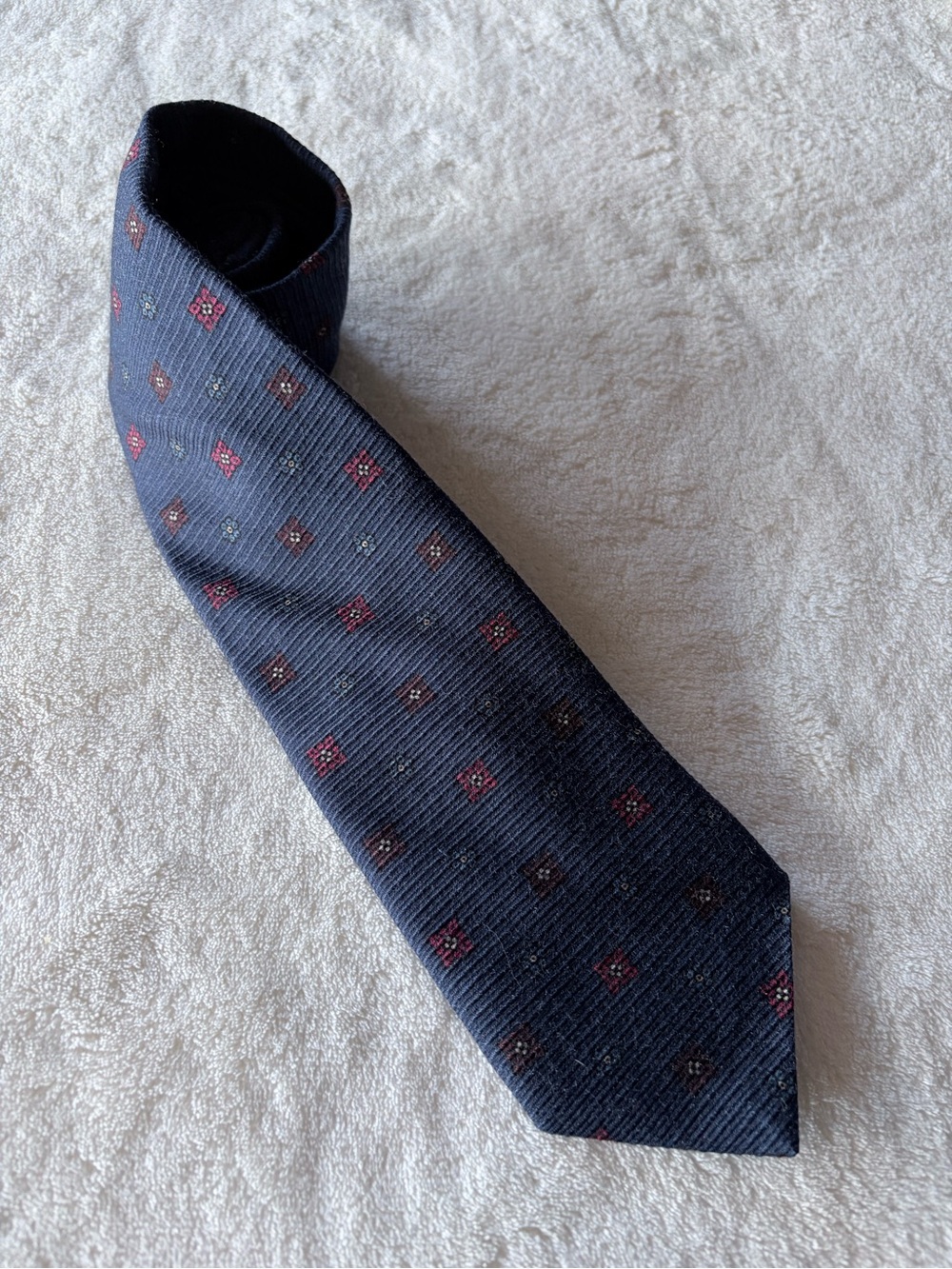 Vintage Brooks Brothers Dotted Navy Tie With Red Flowers 70% Wool/30% Silk. 58"